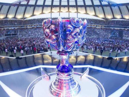 英雄联盟NEST2022参赛队员，有一线选手噢